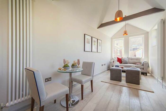 1 Bedroom Flat To Rent In Wickham House, 14 King Street, Richmond, TW9