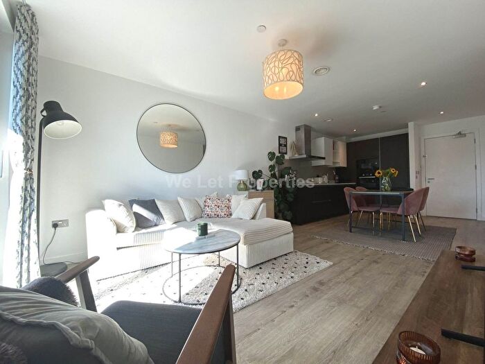 2 Bedroom Flat To Rent In Quarry, Middlewood Locks, M5