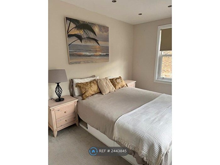 2 Bedroom Flat To Rent In Stronsa Road, London, W12