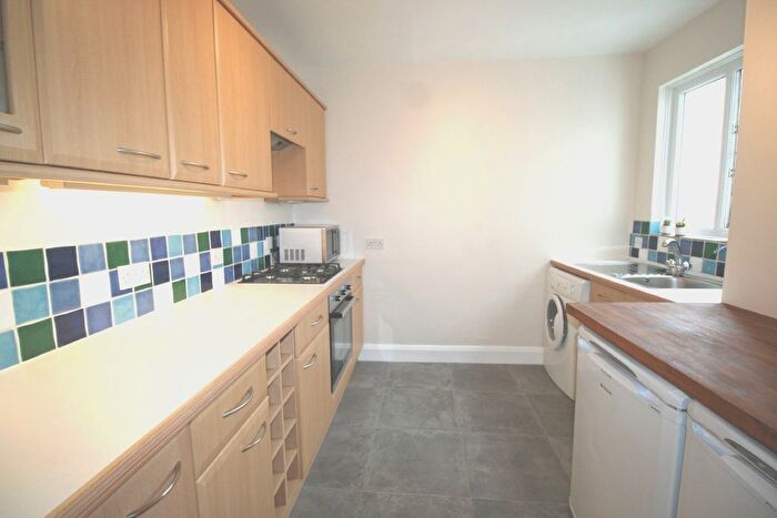 1 Bedroom Flat To Rent In Trnity Road, Tooting, SW17