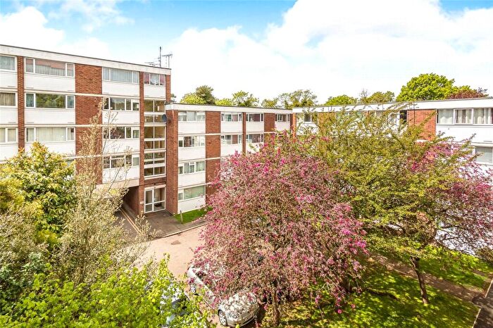 3 Bedroom Apartment For Sale In Bath Road, Reading, Berkshire, RG1