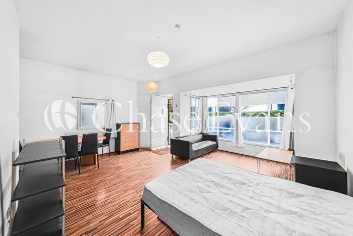Flat To Rent In The Water Gardens, Northey Street, Limehouse, London, E14