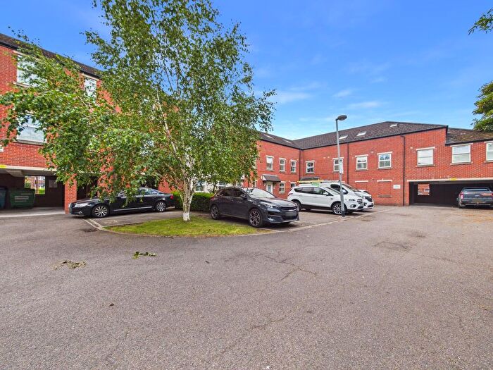 2 Bedroom Flat For Sale In Ashdown Court, Knottingley, WF11