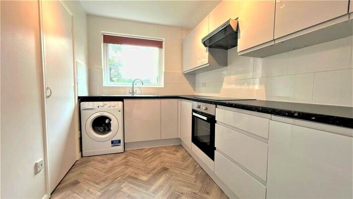 2 Bedroom Apartment To Rent In Brittain Court, Sandhurst, Berkshire, GU47