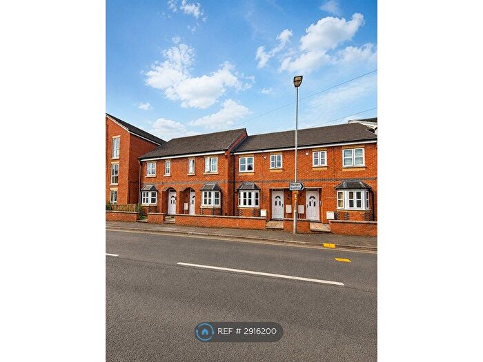 4 Bedroom Semi-Detached House To Rent In Hightown, Crewe, CW1