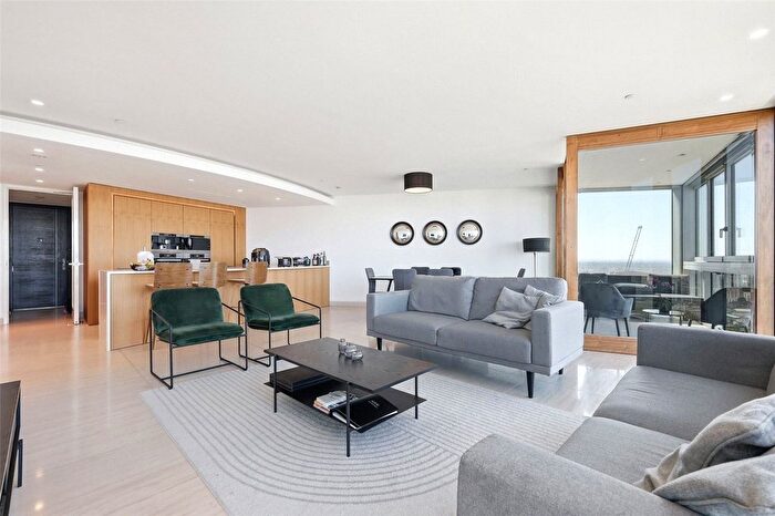 3 Bedroom Flat To Rent In St. George Wharf, Vauxhall, London, SW8