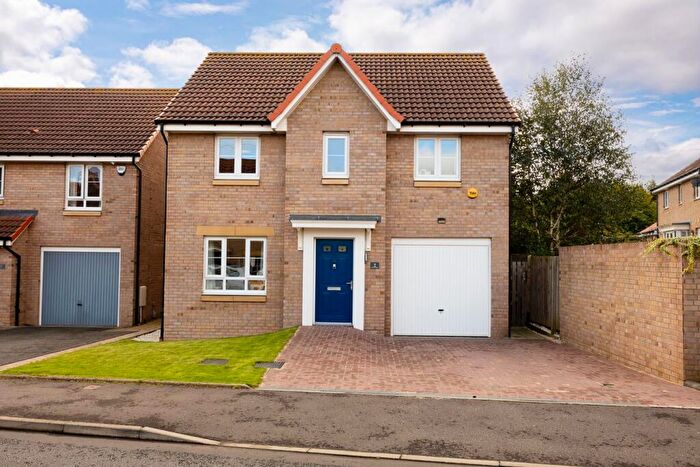 4 Bedroom Detached House For Sale In Benhar Road, Newcraighall, Musselburgh, EH21