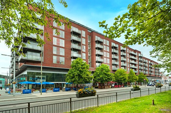 1 Bedroom Flat To Rent In The Heart, Walton-On-Thames, Surrey, KT12