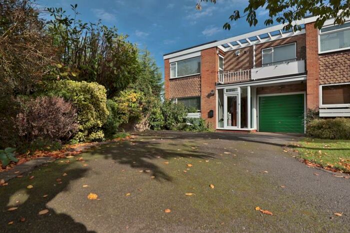 3 Bedroom End Of Terrace House To Rent In Fugelmore Close, Harborne, Birmingham, B17
