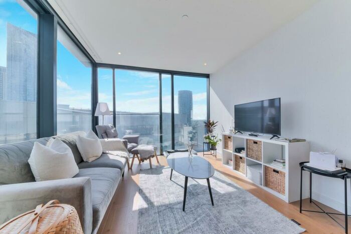 2 Bedroom Apartment For Sale In Hampton Tower, South Quay Plaza, E14