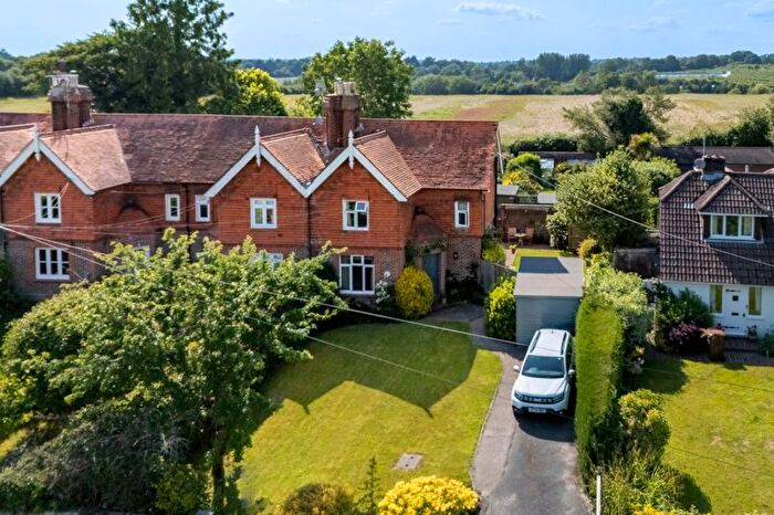 3 Bedroom Semi-Detached House For Sale In Hurstwood Road, Buxted, TN22