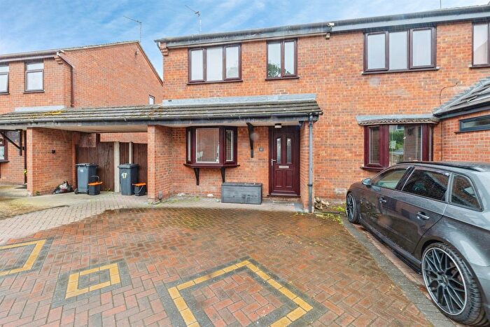3 Bedroom Semi-Detached House For Sale In Bishop King Court, Lincoln, LN5