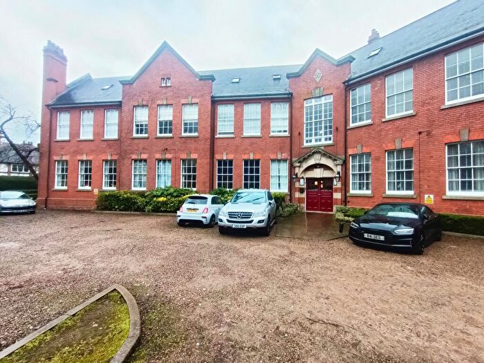 2 Bedroom Flat To Rent In The Oval, Stafford., ST17