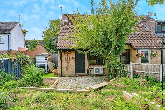 1 Bedroom Cluster House For Sale In Milford Close, Marshalswick, St. Albans, AL4