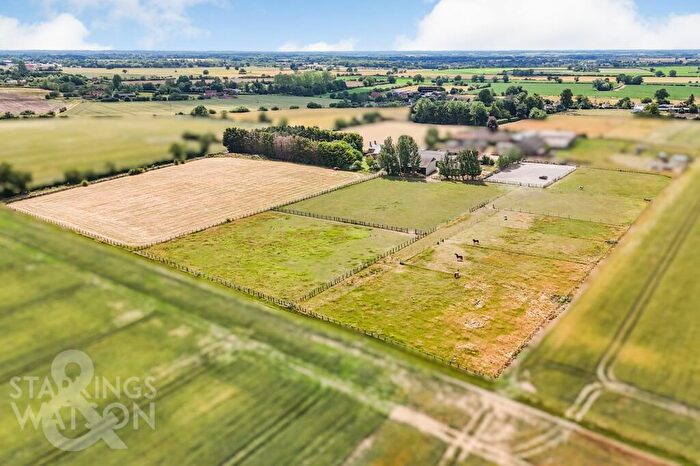 9 Bedroom Equestrian Facility For Sale In Church Lane, Hepworth, Diss, IP22