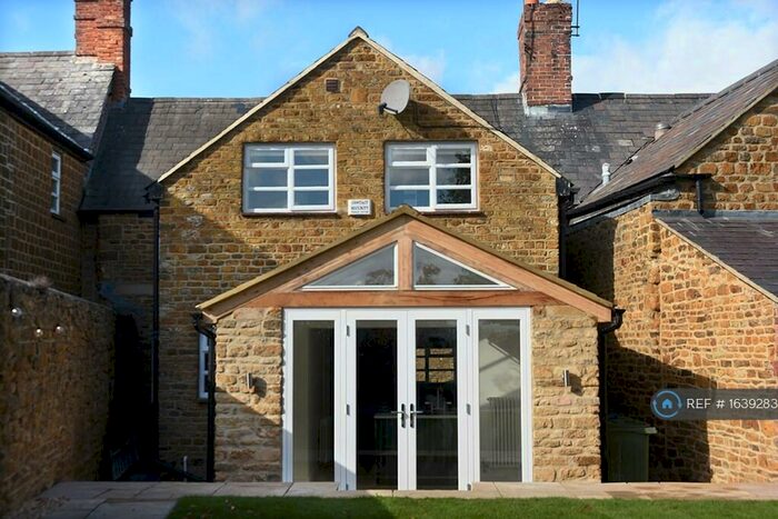 3 Bedroom Terraced House To Rent In St. Thomas Street, Deddington, Banbury, OX15