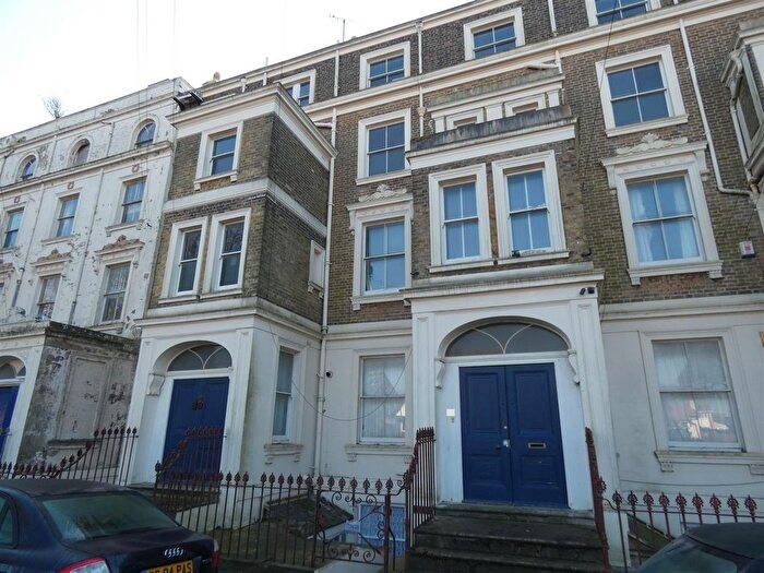 1 Bedroom Flat To Rent In Westcliff Terrace Mansions, Pegwell Road, Ramsgate, Kent, CT11