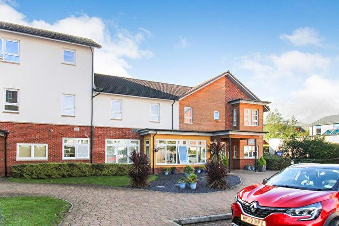 2 Bedroom Flat For Sale In Hollway Road, Bristol, BS14