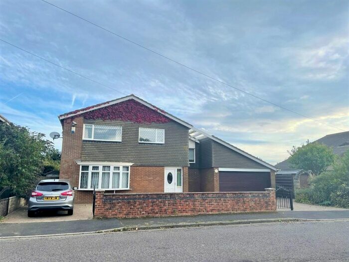 Houses for sale & to rent in SR6 8AD, Whitburn Bents Road, Fulwell