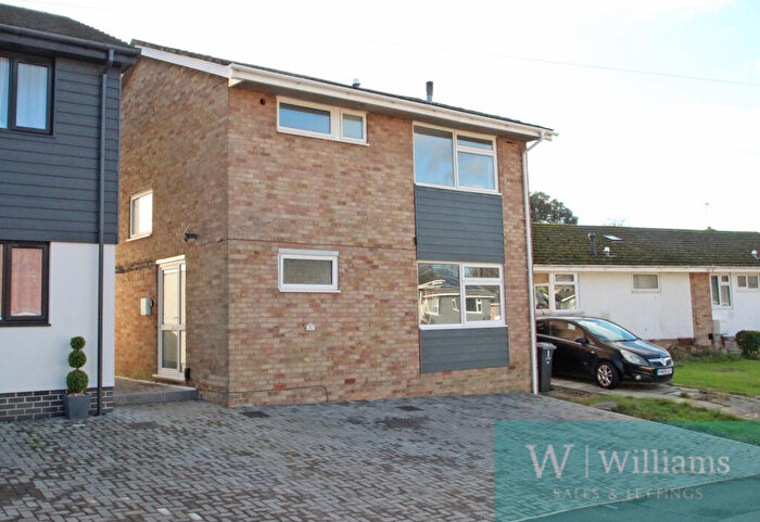 3 Bedroom Detached House For Sale In St. James Close, East Cowes, Isle Of Wight, PO32