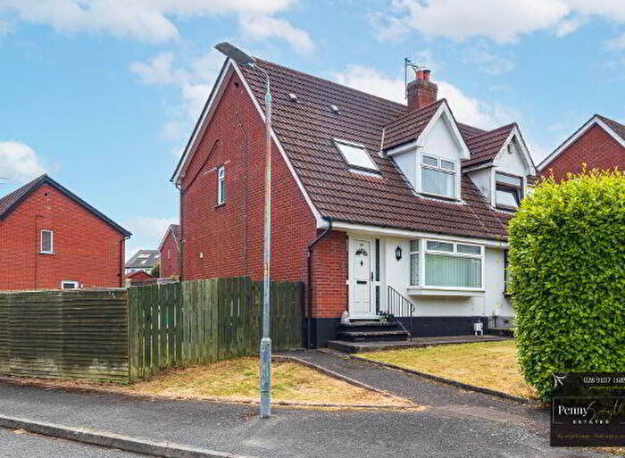 3 Bedroom Semi-Detached House For Sale In Carlton Heights, Bangor, BT19