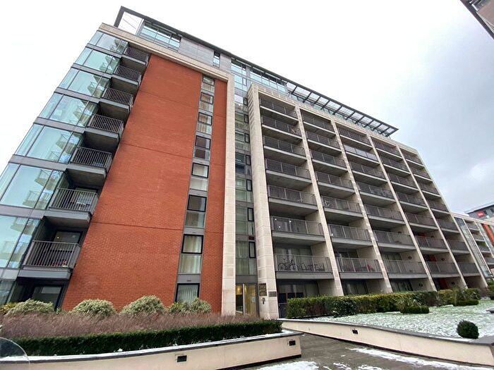 2 Bedroom Flat To Rent In Western Gateway, London, E16
