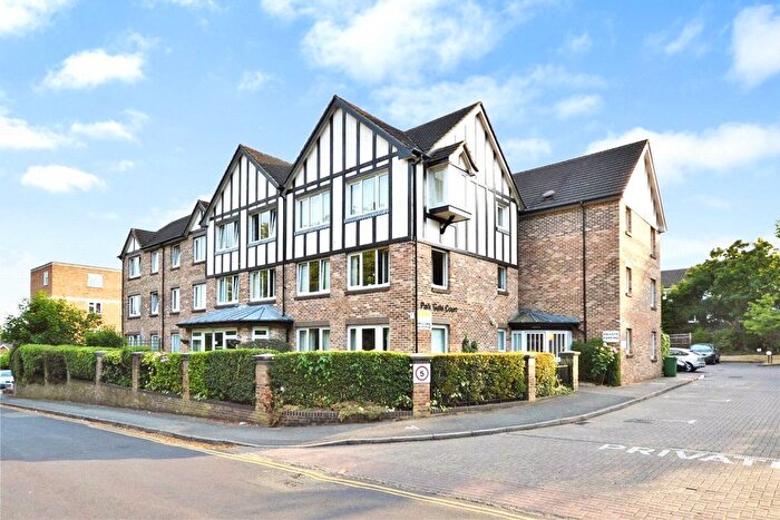 1 Bedroom Property For Sale In Constitution Hill, Woking, Surrey, GU22