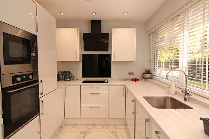 2 Bedroom Apartment To Rent In West Acre, Westfield Road, B15