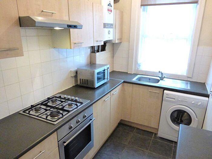 2 Bedroom House To Rent In Harold Grove, Leeds, LS6