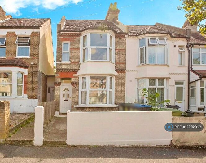 4 Bedroom Terraced House To Rent In Livingstone Road, Thornton Heath, CR7