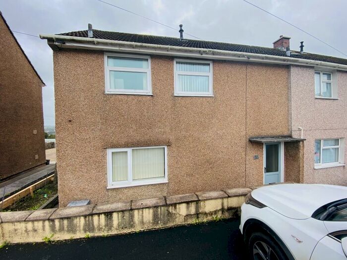 2 Bedroom House To Rent In Hafod Elfed, Carmarthen, SA31