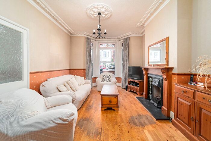 3 Bedroom Terraced House For Sale In Inderwick Road, Crouch End, N8