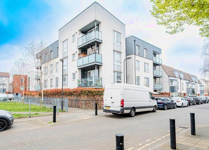 2 Bedroom Flat For Sale In Drinkwater Road, South Harrow, Harrow, HA2