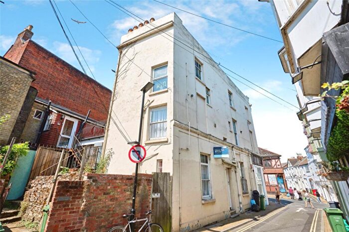 1 Bedroom Flat For Sale In Castle Street, Ryde, Isle Of Wight, PO33