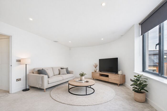 1 Bedroom Flat For Sale In Hardy Close, Chelmsford, CM1