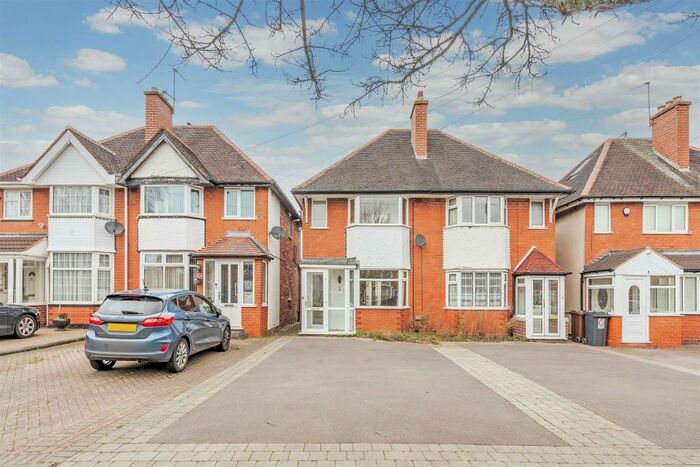 2 Bedroom Semi-Detached House To Rent In Barn Lane, Solihull, B92