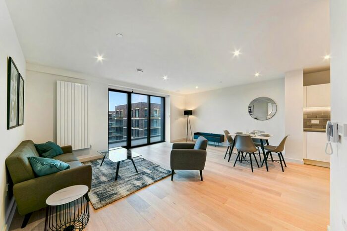 1 Bedroom Flat To Rent In James Cook Building, Royal Wharf, London, E16