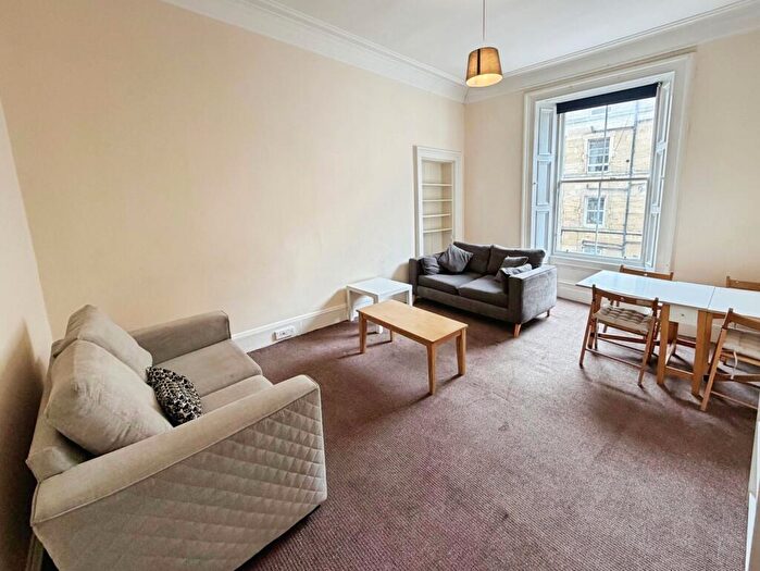 4 Bedroom Flat To Rent In Tay Street, Polwarth, Edinburgh, EH11