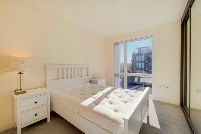2 Bedroom Flat To Rent In Europa House, Woolwich, London, SE18