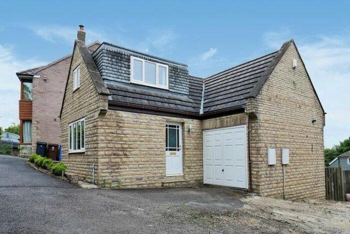 2 Bedroom Bungalow To Rent In St. Quentin Mount, Sheffield, S17