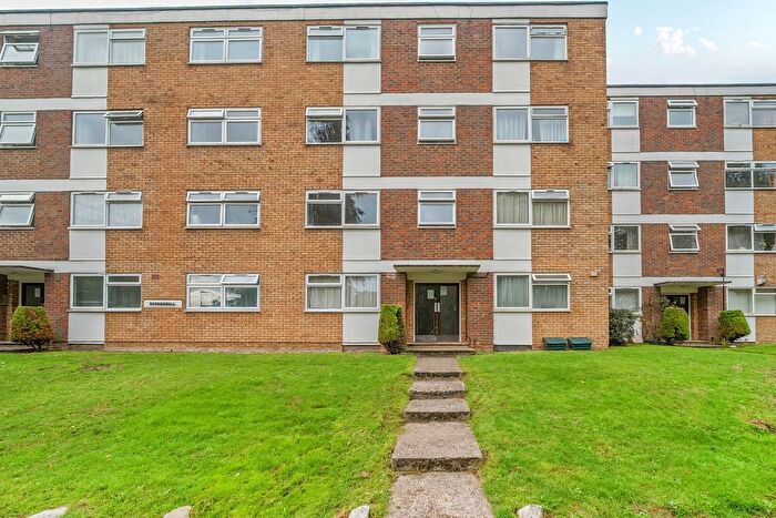 2 Bedroom Flat For Sale In Durham Road, Bromley, BR2