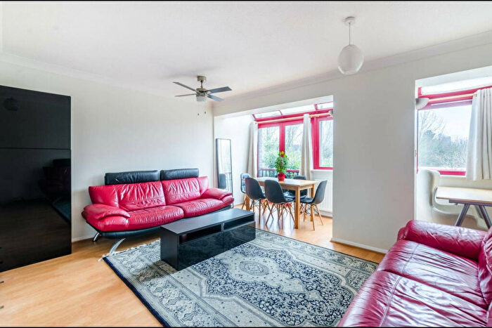 3 Bedroom Maisonette To Rent In Bywater Place, London, SE16