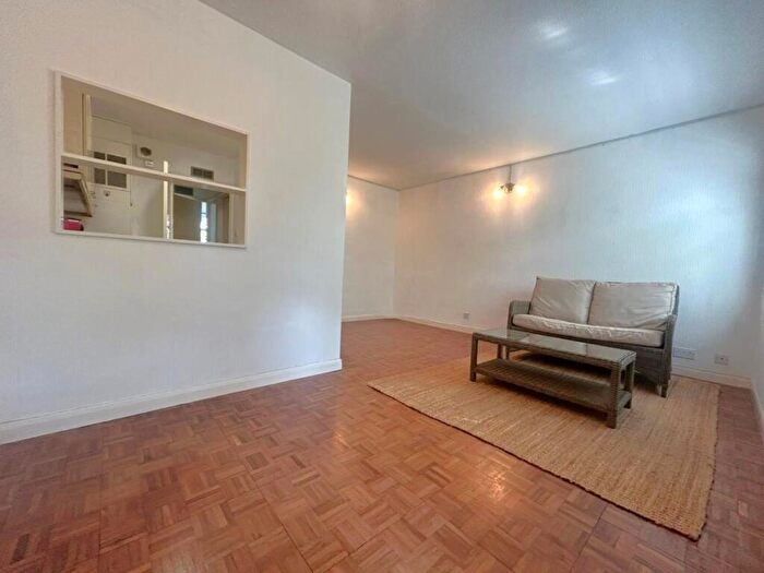 1 Bedroom Flat To Rent In Claire Court, Pinner, HA5
