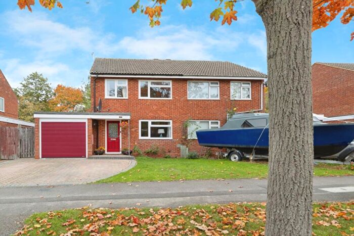 3 Bedroom Semi Detached House For Sale In Crosslands, Milton Keynes, Buckinghamshire, MK14