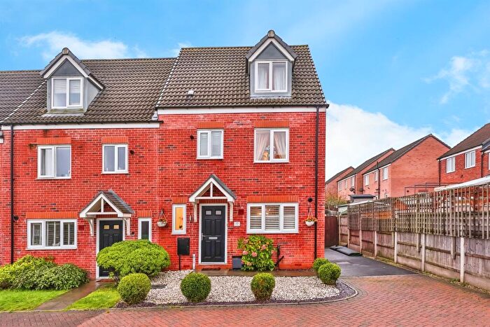 4 Bedroom End Of Terrace House For Sale In Pella Grove, Annesley, Nottingham, NG15