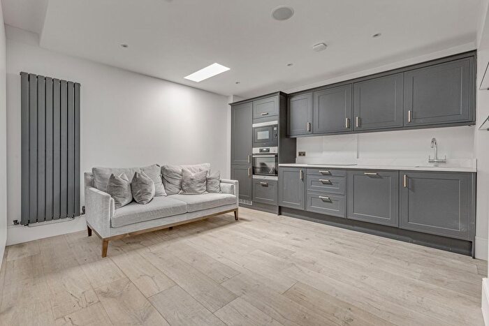 1 Bedroom Flat To Rent In New Kings Road, Parsons Green, SW6