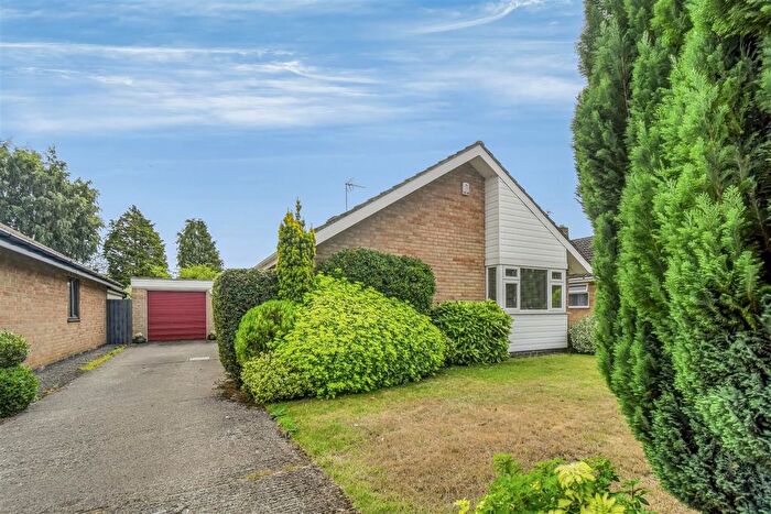 2 Bedroom Detached Bungalow For Sale In Derwent Drive, Wheldrake, YO19