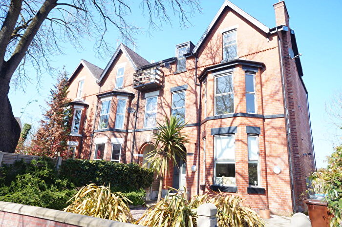 2 Bedroom Apartment To Rent In Barlow Moor Road, West Didsbury, M20