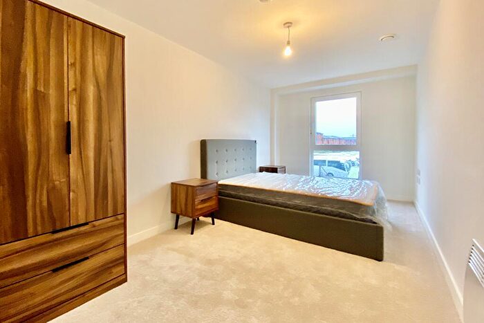 2 Bedroom Apartment To Rent In Victoria Riverside, Hunslet Road, Leeds, LS10