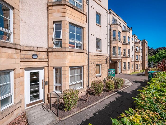 2 Bedroom Flat For Sale In / Dicksonfield, Edinburgh, EH7